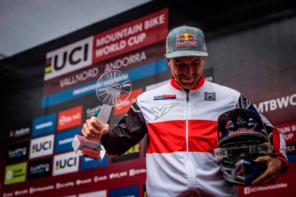 Copa Del Mundo Uci Dh 2015 Los Mejores Momentos De La Quinta Ronda Disputada En Mont Sainte 